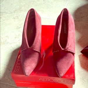 Beautiful burgundy suede booties